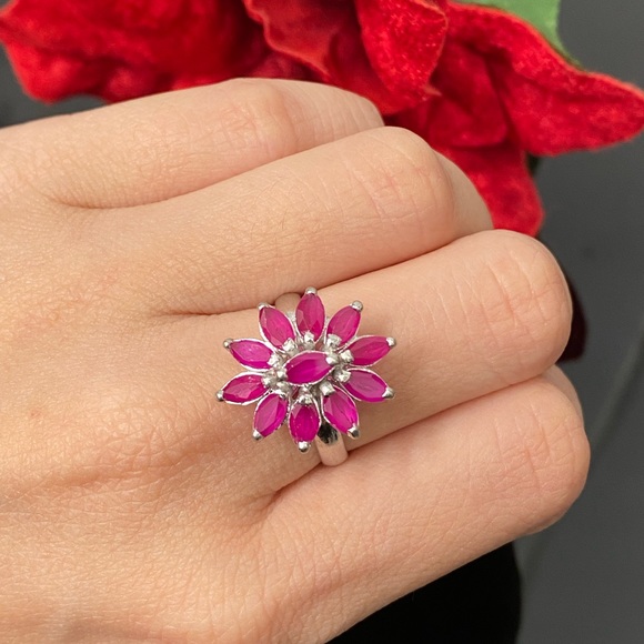 925 Sterling Silver Red Stone Flower Ring